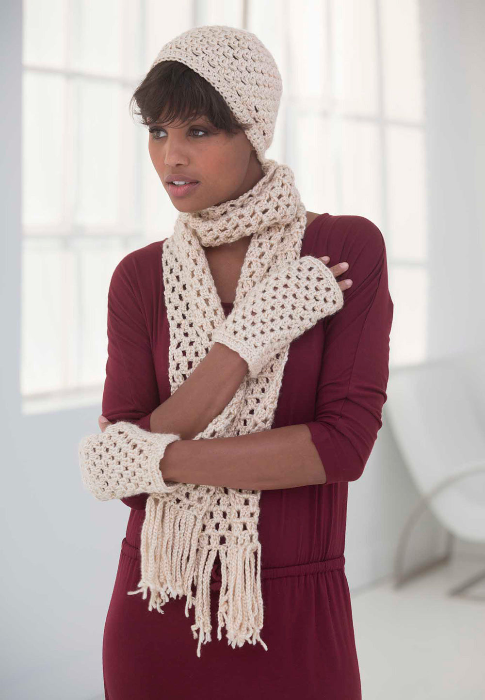 Marlo Hat + Scarf, free beginner crochet hat and scarf set - TL