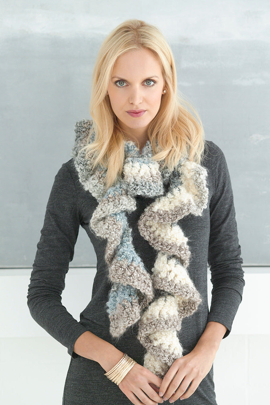 Super Quick Ruffled Scarf Pattern (Crochet) Version
