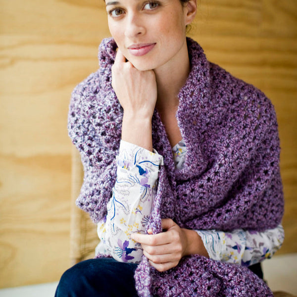 Tranquil Comfort Shawl (Crochet) – Lion Brand Yarn