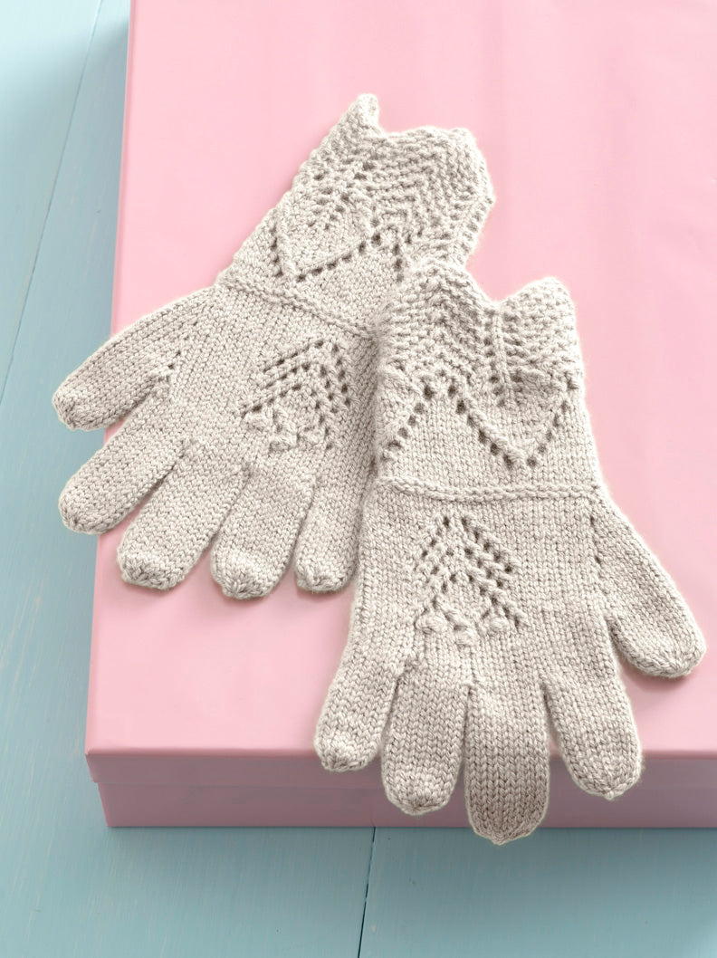 Atelier Gloves Pattern (Knit) - Version 1
