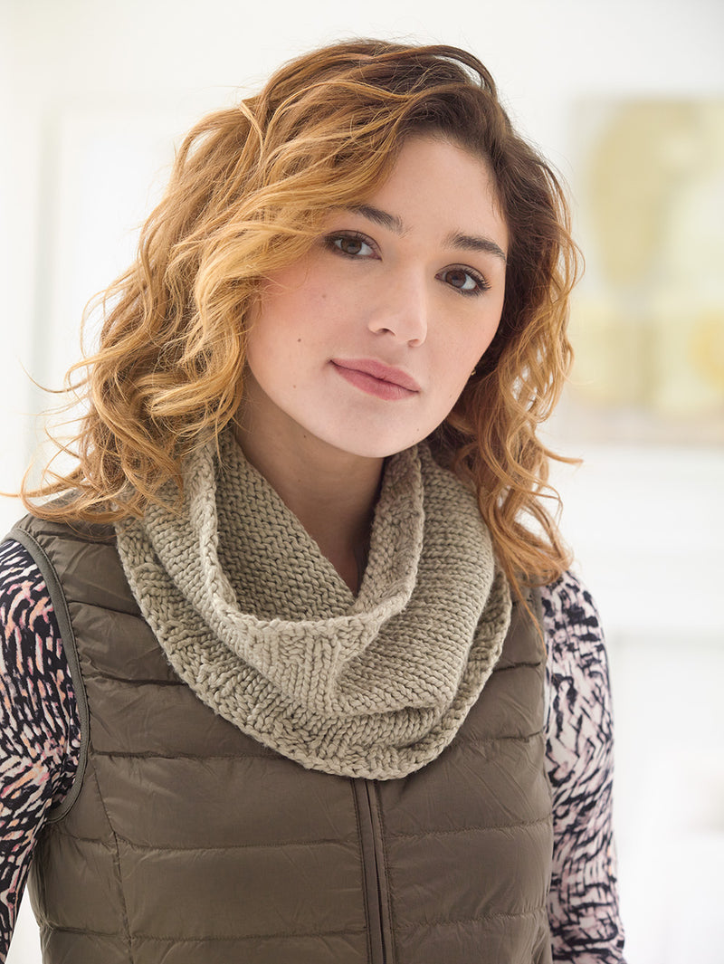 Colwick Cowl Pattern (Knit)