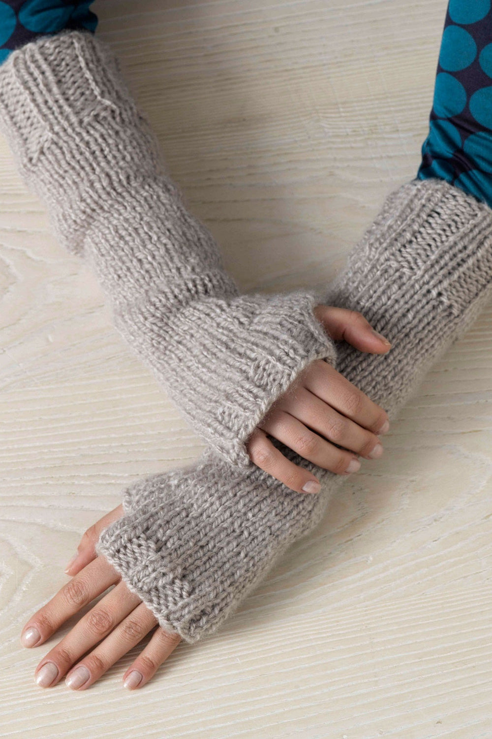 Constellation Gloves (Knit) – Lion Brand Yarn