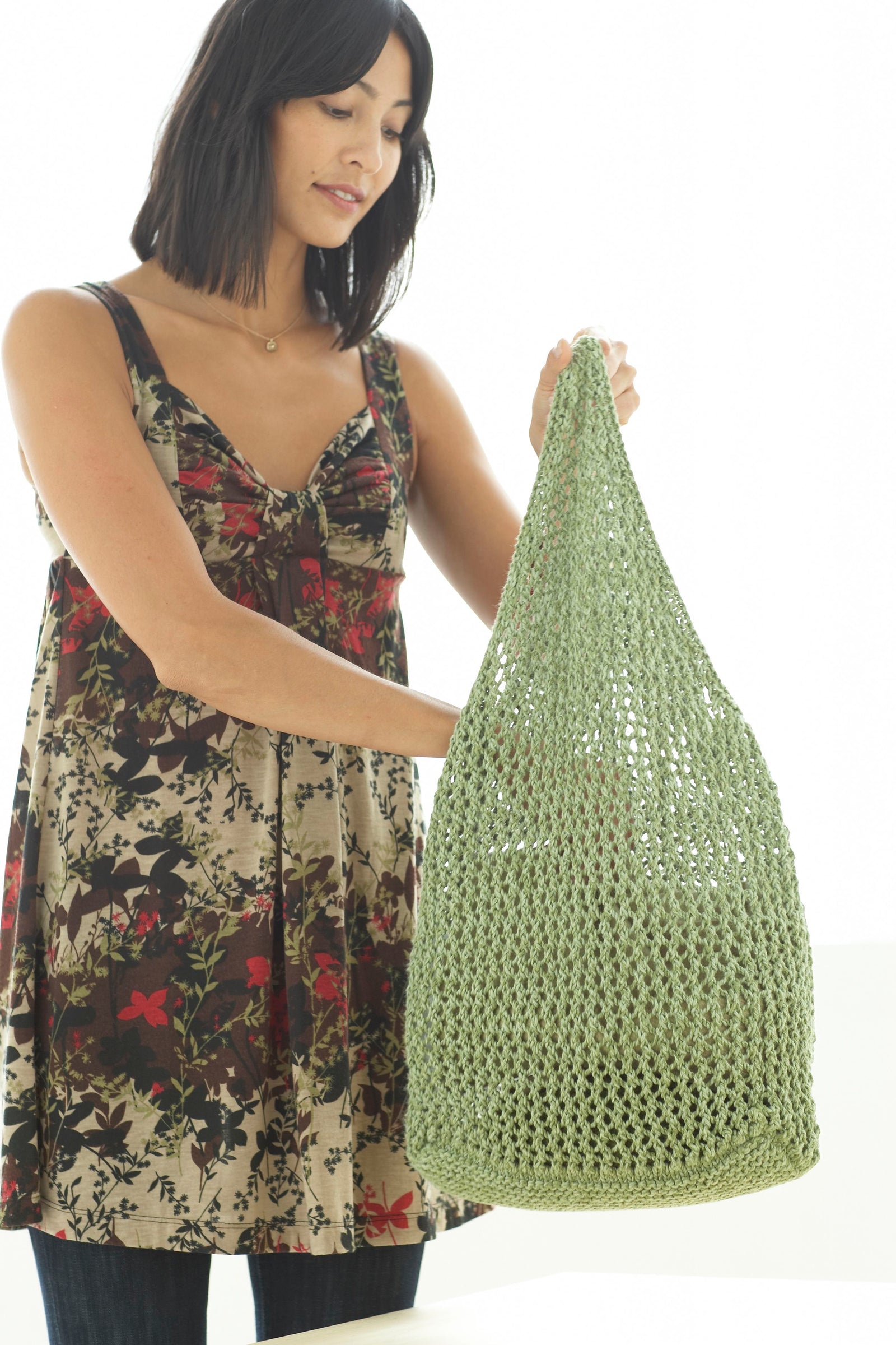 Green Living Tote (Knit) – Lion Brand Yarn