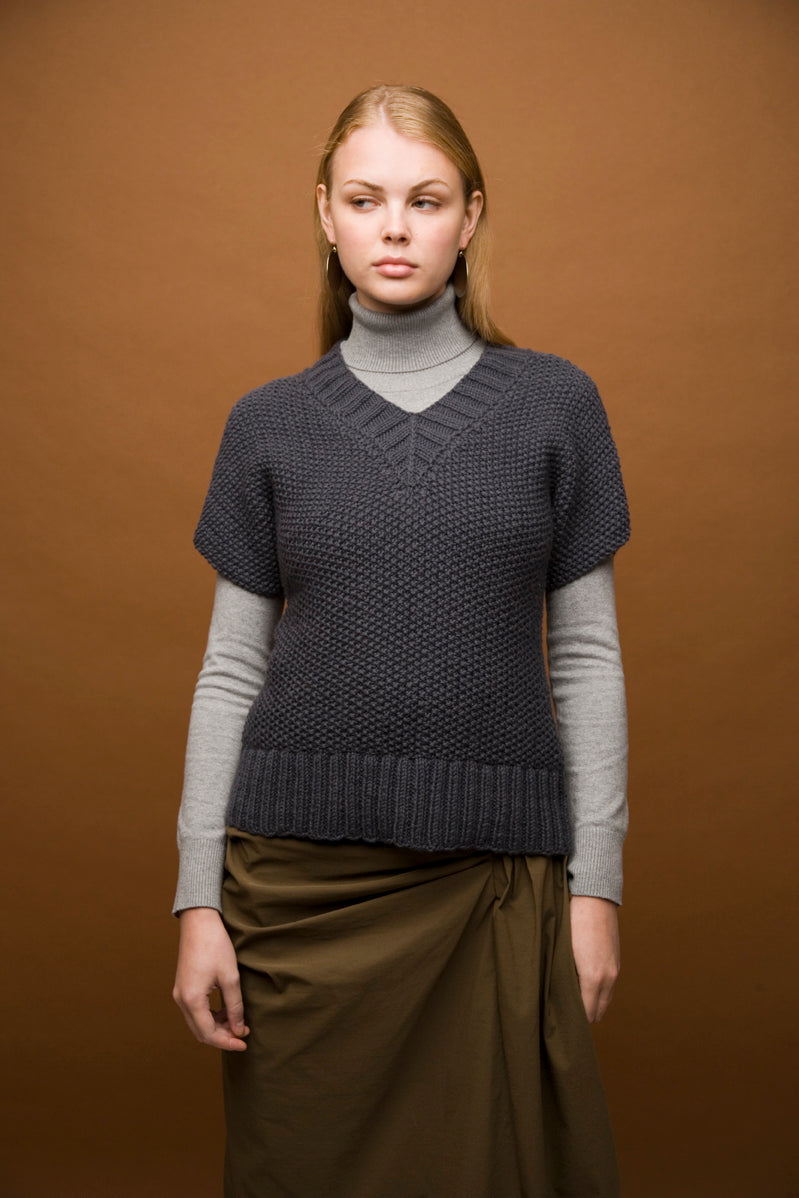 Knit Sweater Vest (Knit)