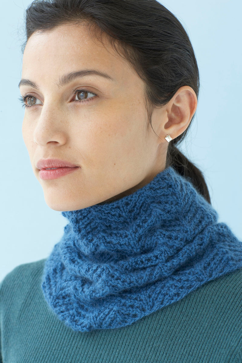 Lacy Luxe Cowl (Knit)