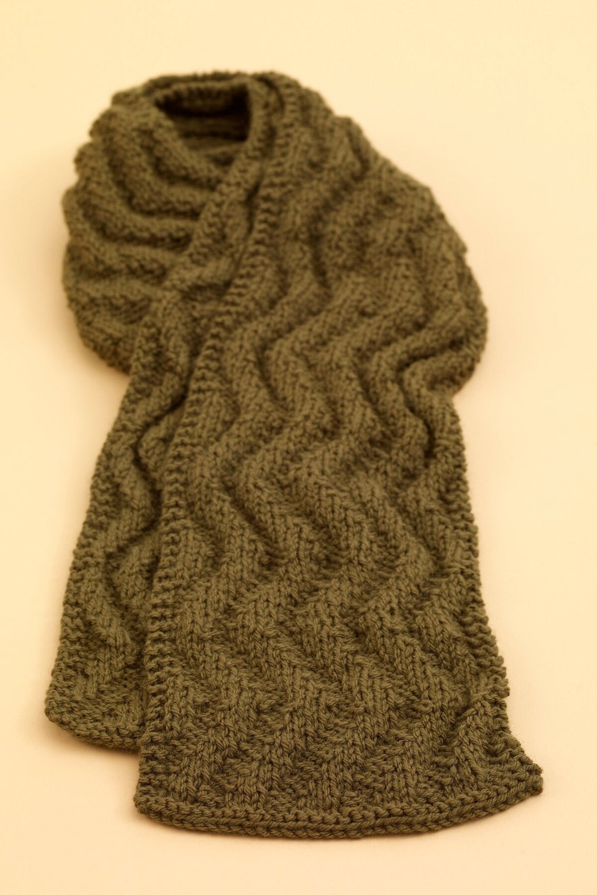 Meandering Rib Scarf Pattern (Knit) - Version 1 – Lion Brand Yarn