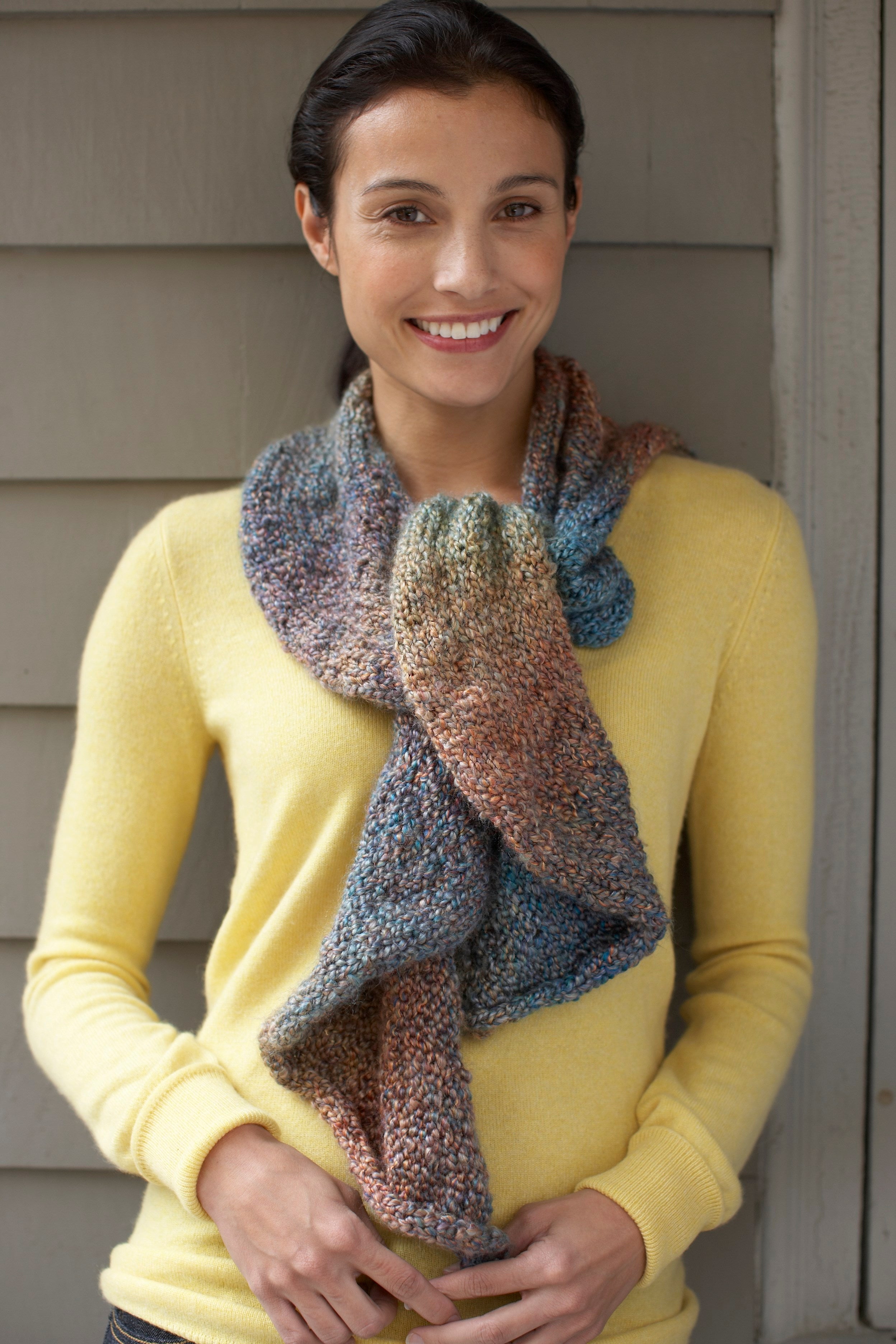 Painted Circle Scarf (Knit) – Lion Brand Yarn