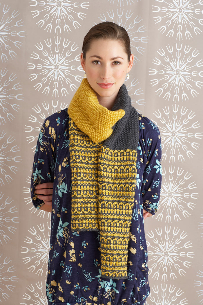 Two-Color Tango Scarf (Knit) – Lion Brand Yarn