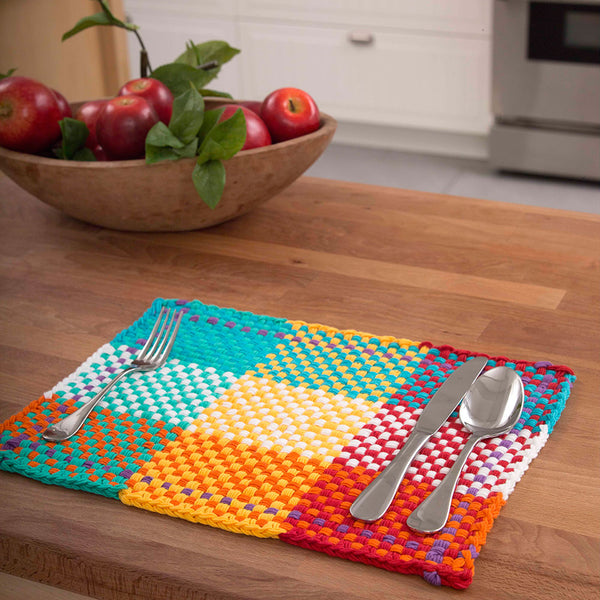 Loom Woven Placemat (Loom-Weave) - Version 2 – Lion Brand Yarn
