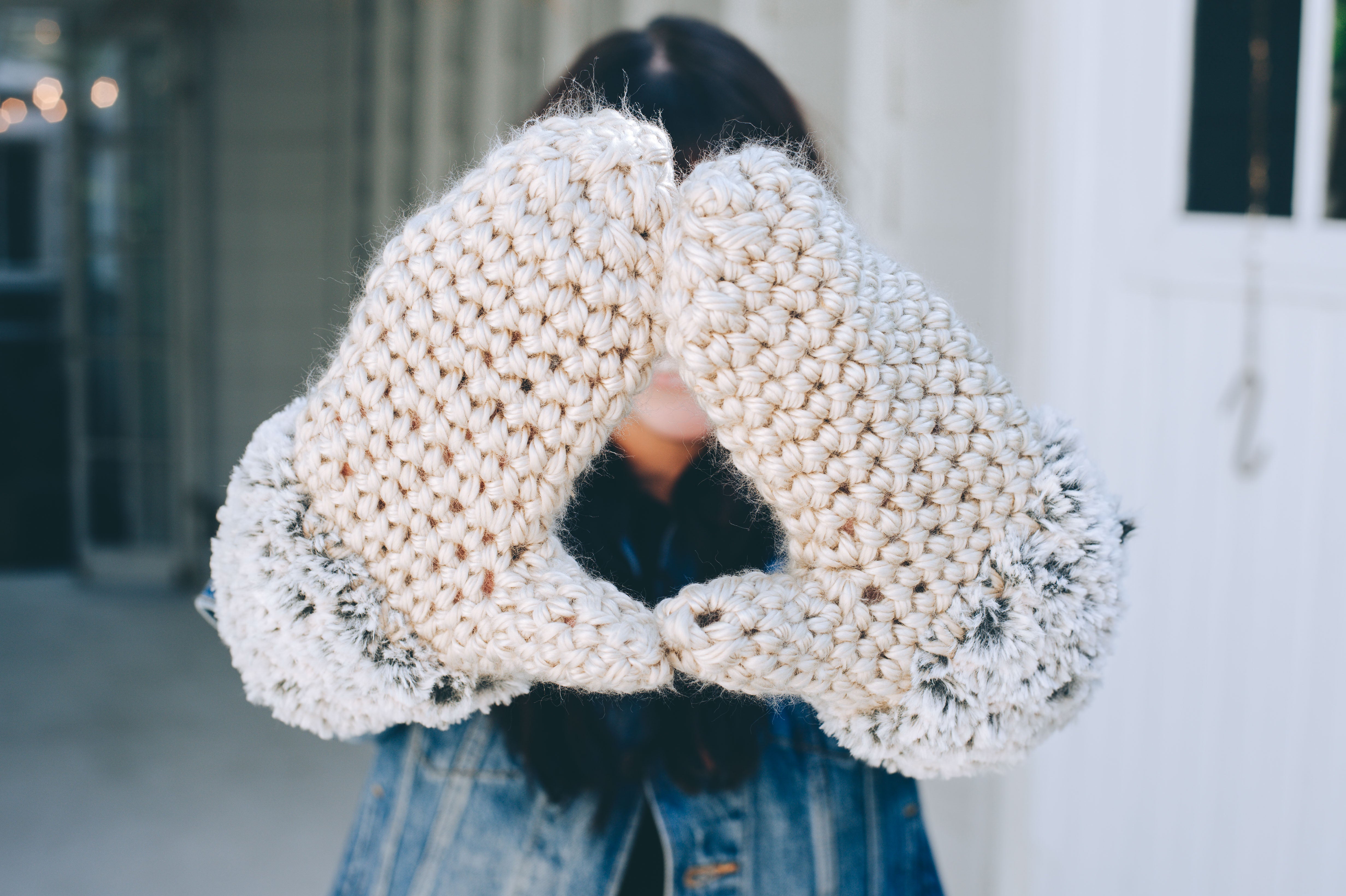 Fairbanks Crochet Mittens – Lion Brand Yarn