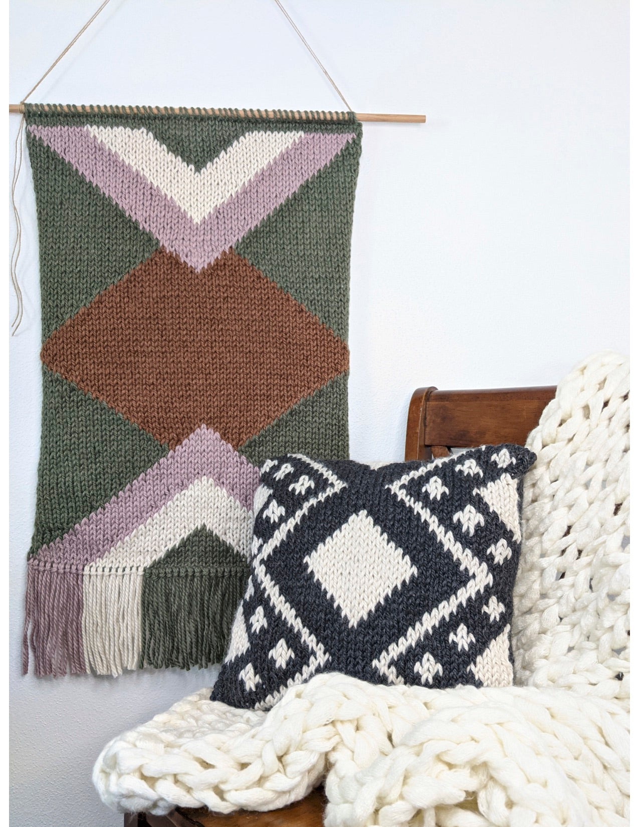 Sella Pillow (Knit) – Lion Brand Yarn
