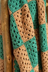 Checkered Afghan (Crochet) thumbnail