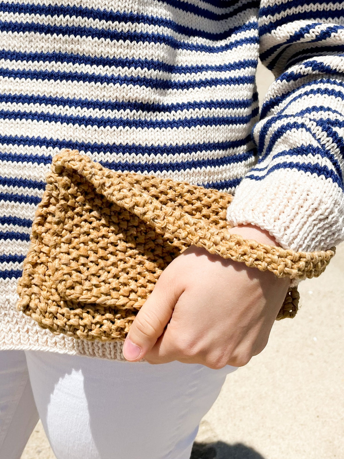 Coastal Clutch (Knit) Lion Brand Yarn