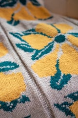 Big Flower Blanket (Knit) thumbnail