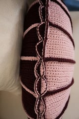 Shell Pillow (Crochet) thumbnail