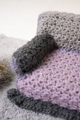Kitty Loveseat (Crochet) thumbnail