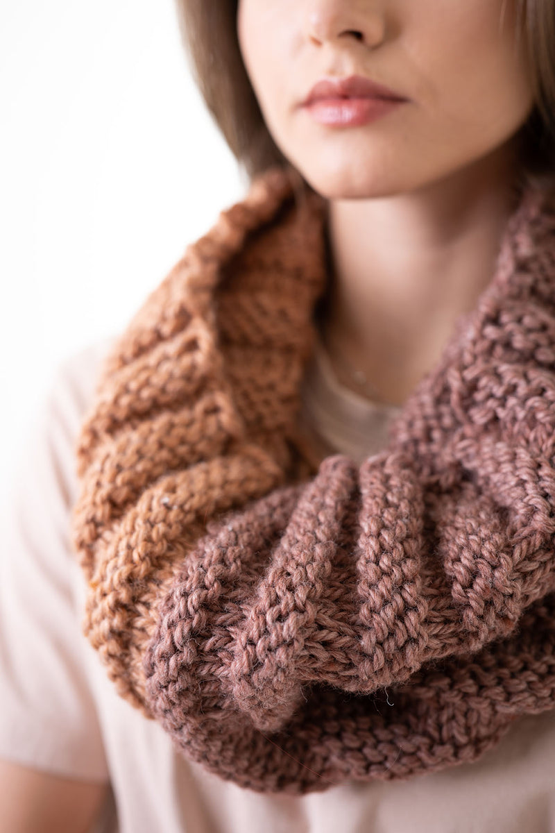 Welted Rib Cowl (Knit)