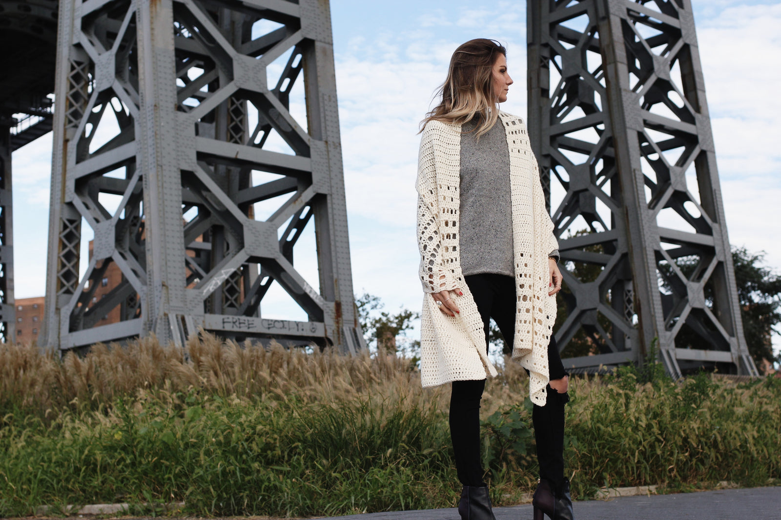 Crochet Kit - Snowfall on the Bowery Wrap – Lion Brand Yarn