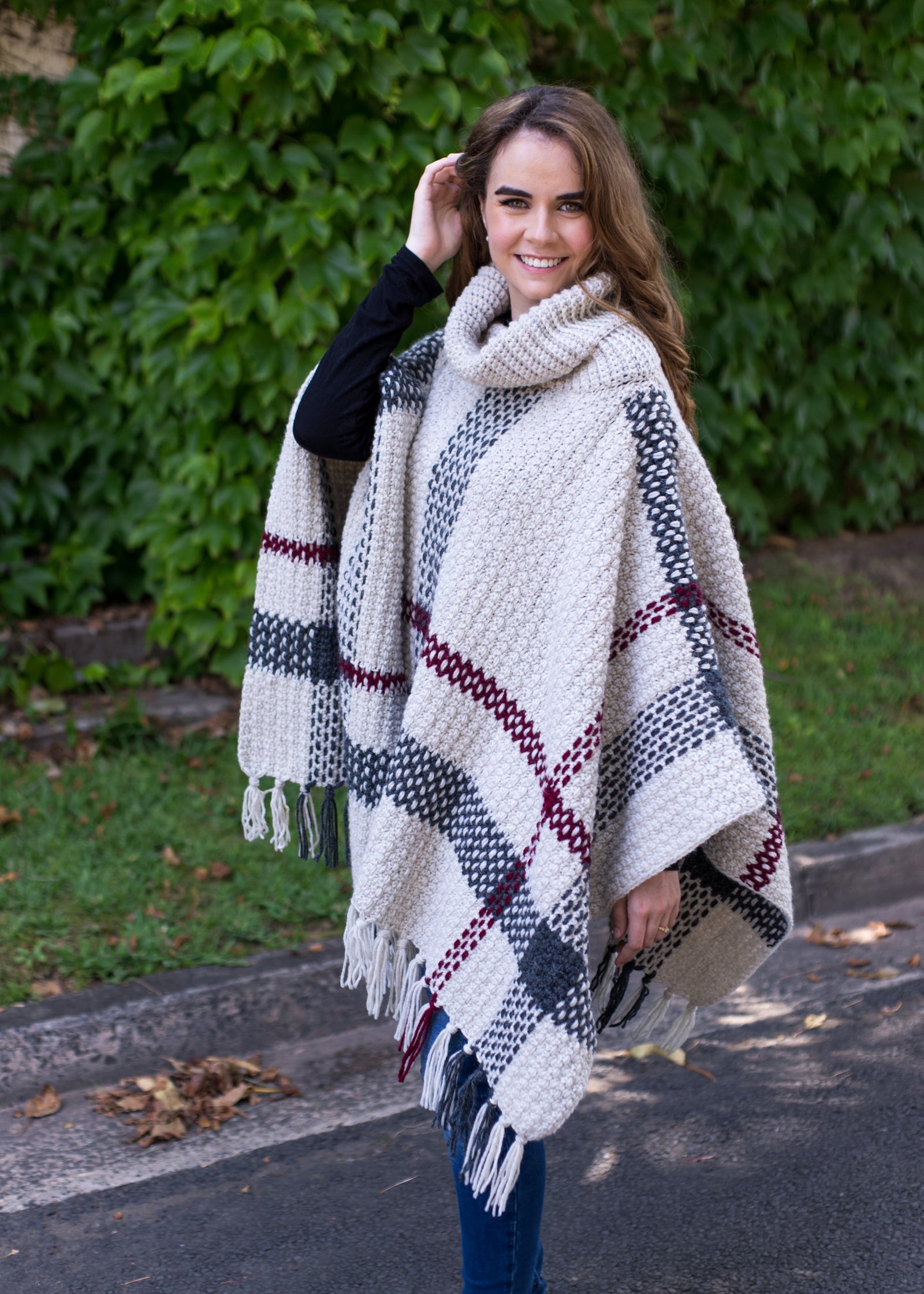 CLANE クラネ　WIDE CHECK PONCHO Crochet Kit - Glencoe Tartan Poncho – Lion Brand Yarn