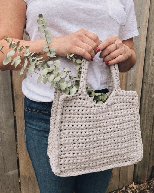 Crochet Kit - Structured Square Bag – Lion Brand Yarn