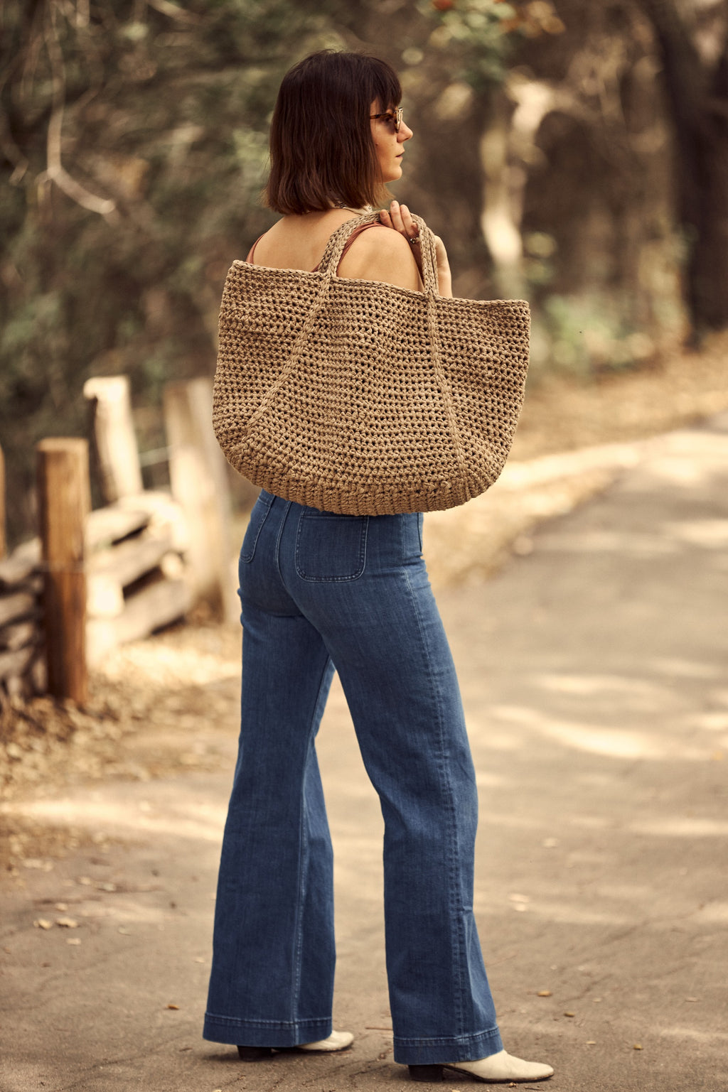 Crochet Kit - Field Trip Tote – Lion Brand Yarn Crochet Kit - Field Trip Tote – Lion Brand Yarn