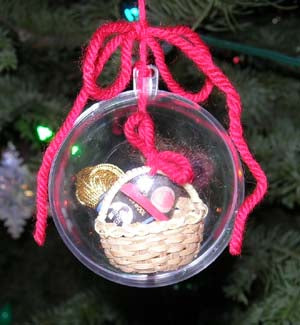 'Hooked on Crochet' Holiday Ornament (Crafts)