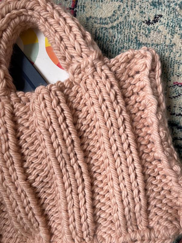 Teaneck Tote (Knit) – Lion Brand Yarn