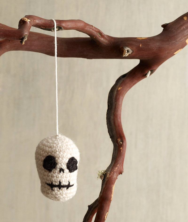 Halloween Skull Ornament (Crochet)