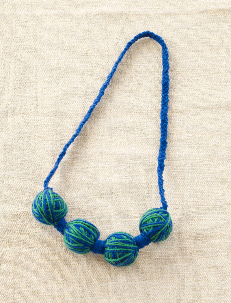 Blueberry Hill Necklace Pattern (Crafts)