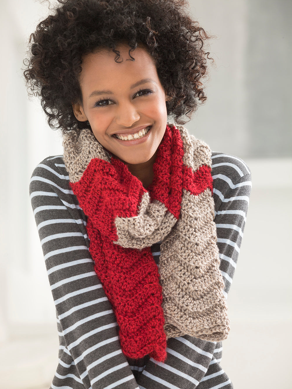 Making Waves #Scarfie (Crochet) – Lion Brand Yarn