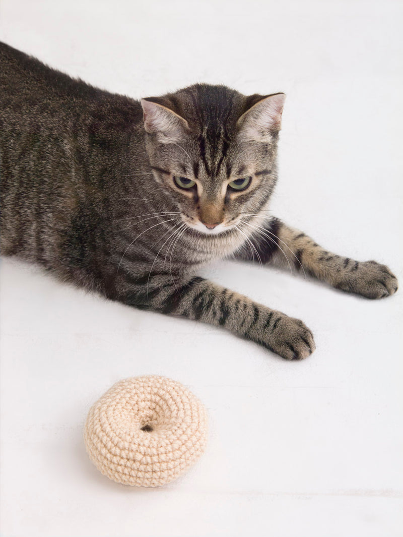 Kent Street Bagel Cat Toy (Crochet)