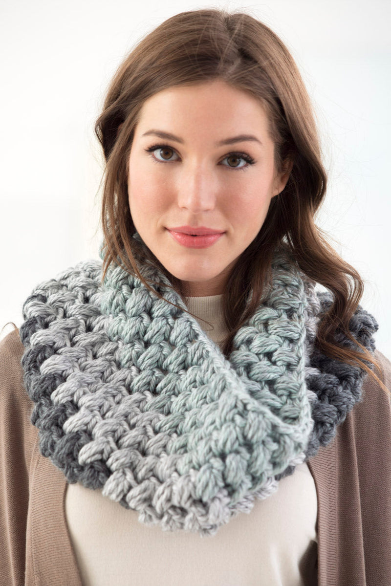 Super Chunky Cowl (Crochet) Lion Brand Yarn