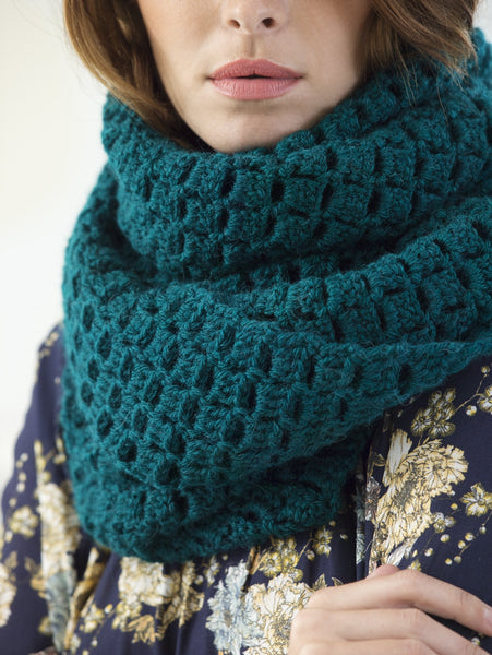 Kaylee Scarf (Crochet) – Lion Brand Yarn