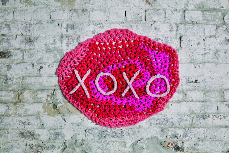 London Kaye XOXO Banner (Crochet)