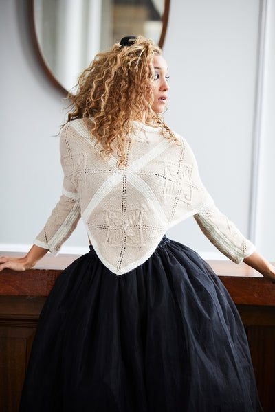 Counterpane Floral Top (Knit) – Lion Brand Yarn