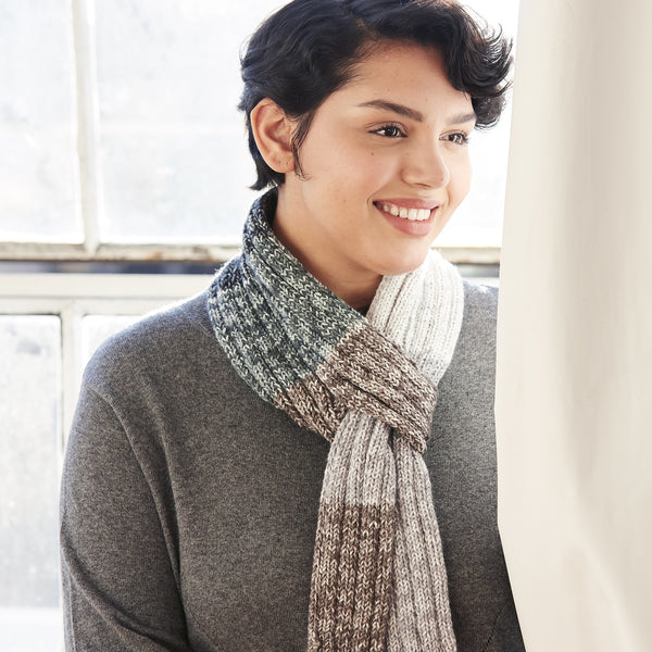 Gradient Keyhole Scarf (Knit) – Lion Brand Yarn