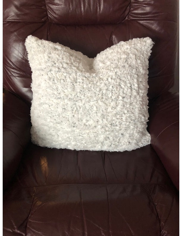Snow Day Cushion Cover (Knit)