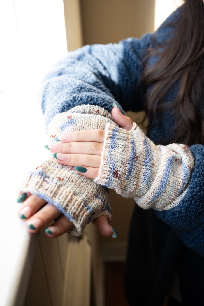 Dolce Fingerless Gloves (Knit)